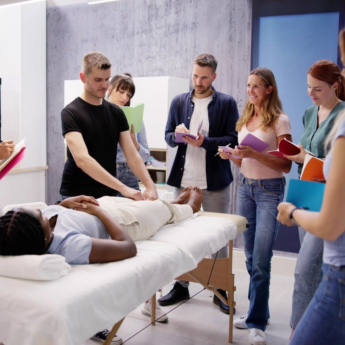 MCB vs operatore olistico: perché la formazione sanitaria fa la differenza?